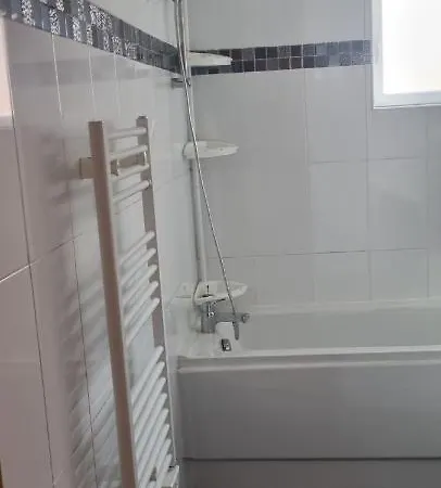Maison De Luxe Centre Avec 6 Lits Et Garage * فالنسيان